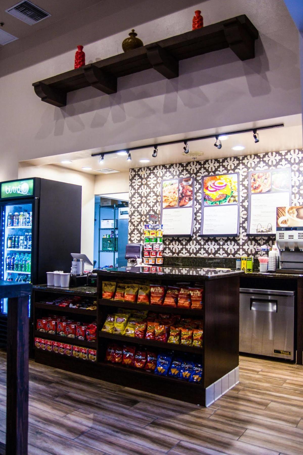 Comfort Inn & Suites Orange County John Wayne Airport Санта-Ана Экстерьер фото